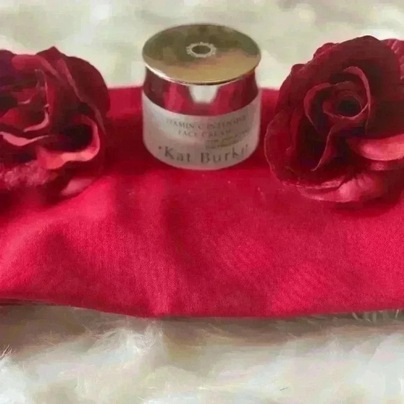 Kat Burki Vitamin C Intensive Face Cream - Picture 2 of 4